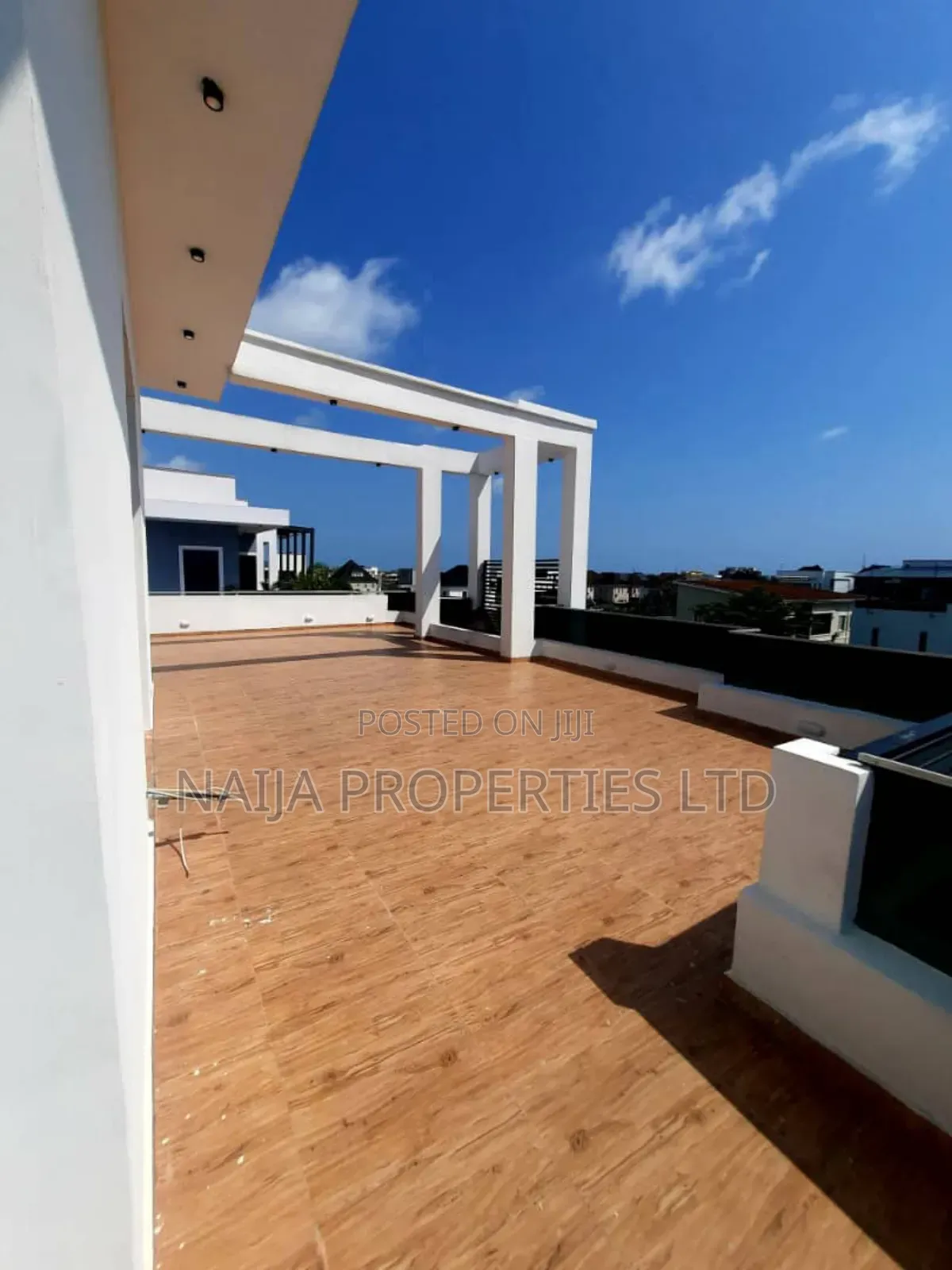 6bdrm Duplex in Pinnock Beach Estate, Lekki for sale