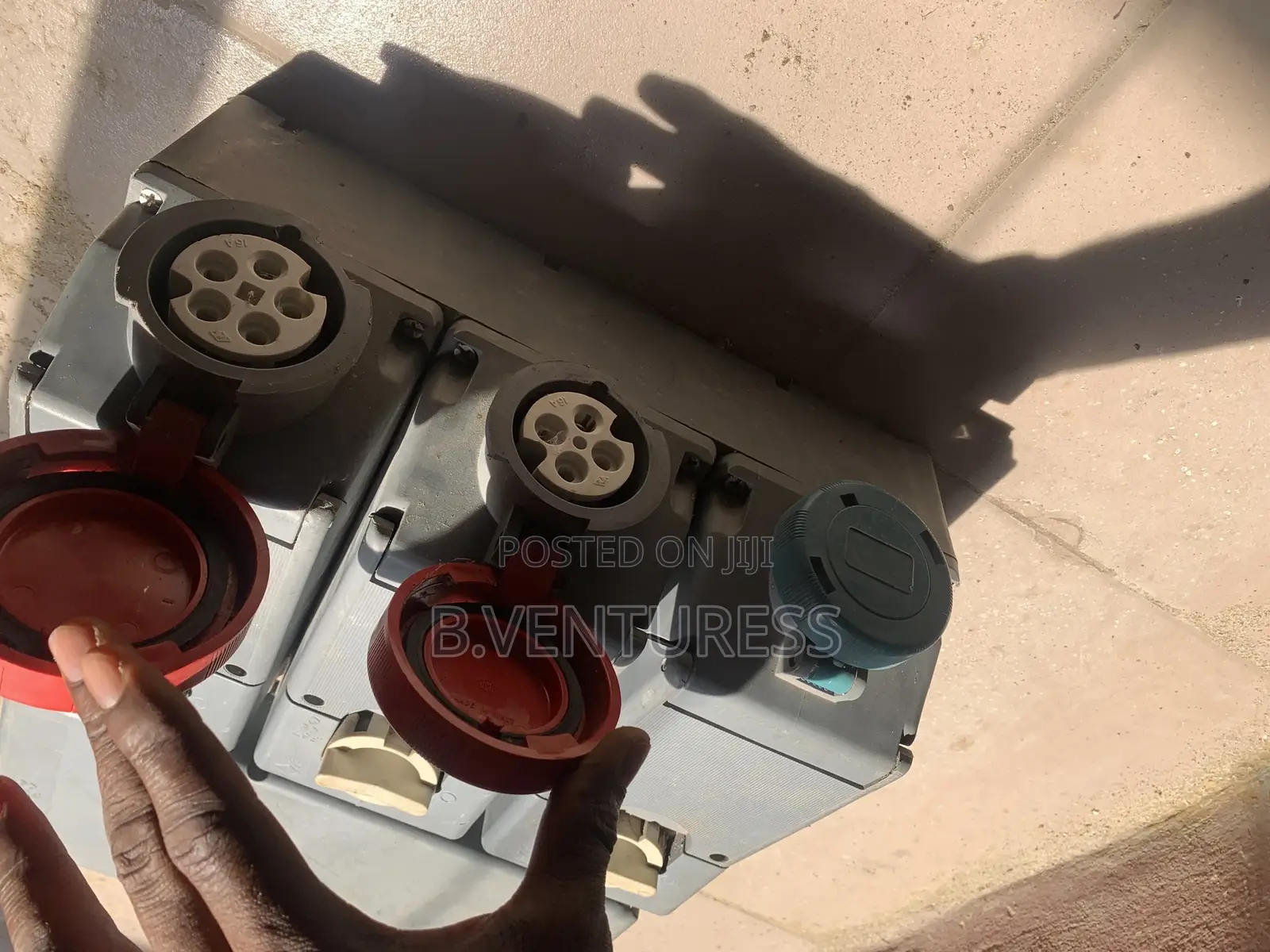 Industrial Interlocked Switched Socket (3 Ways)