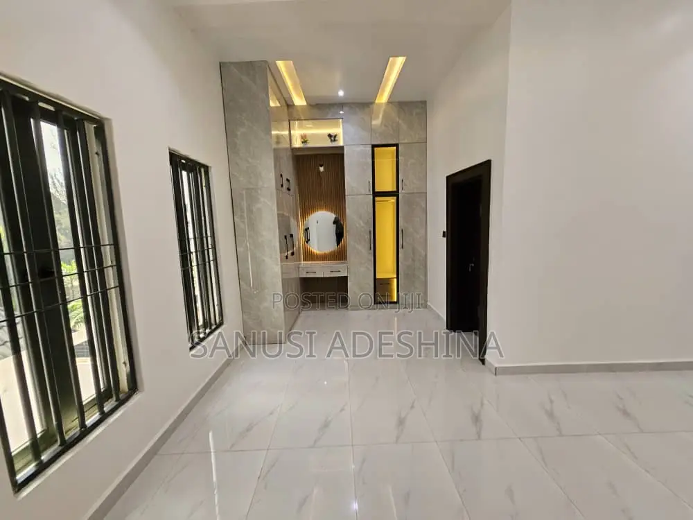 6bdrm Duplex in Gwarimpa Estate ,Fct, Gwarinpa for sale