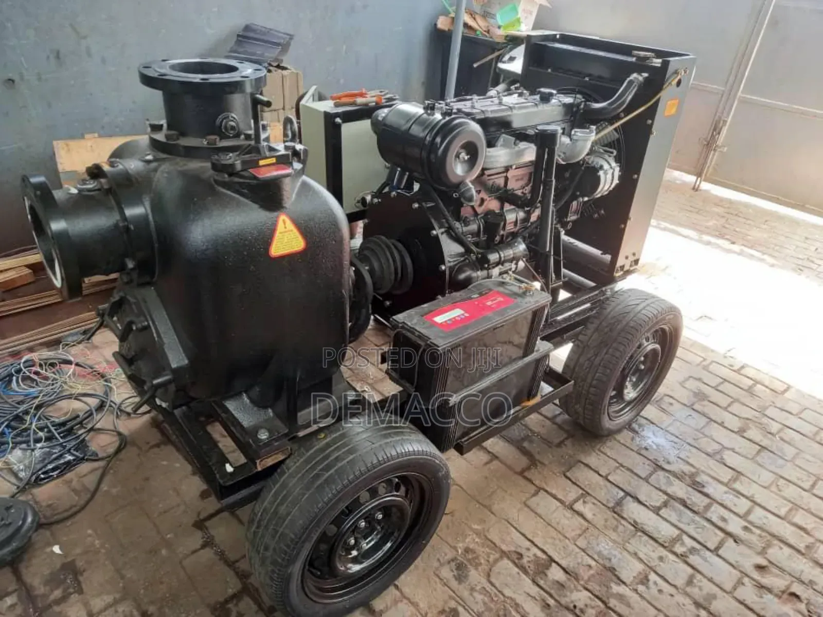 Self Priming Pump Machine