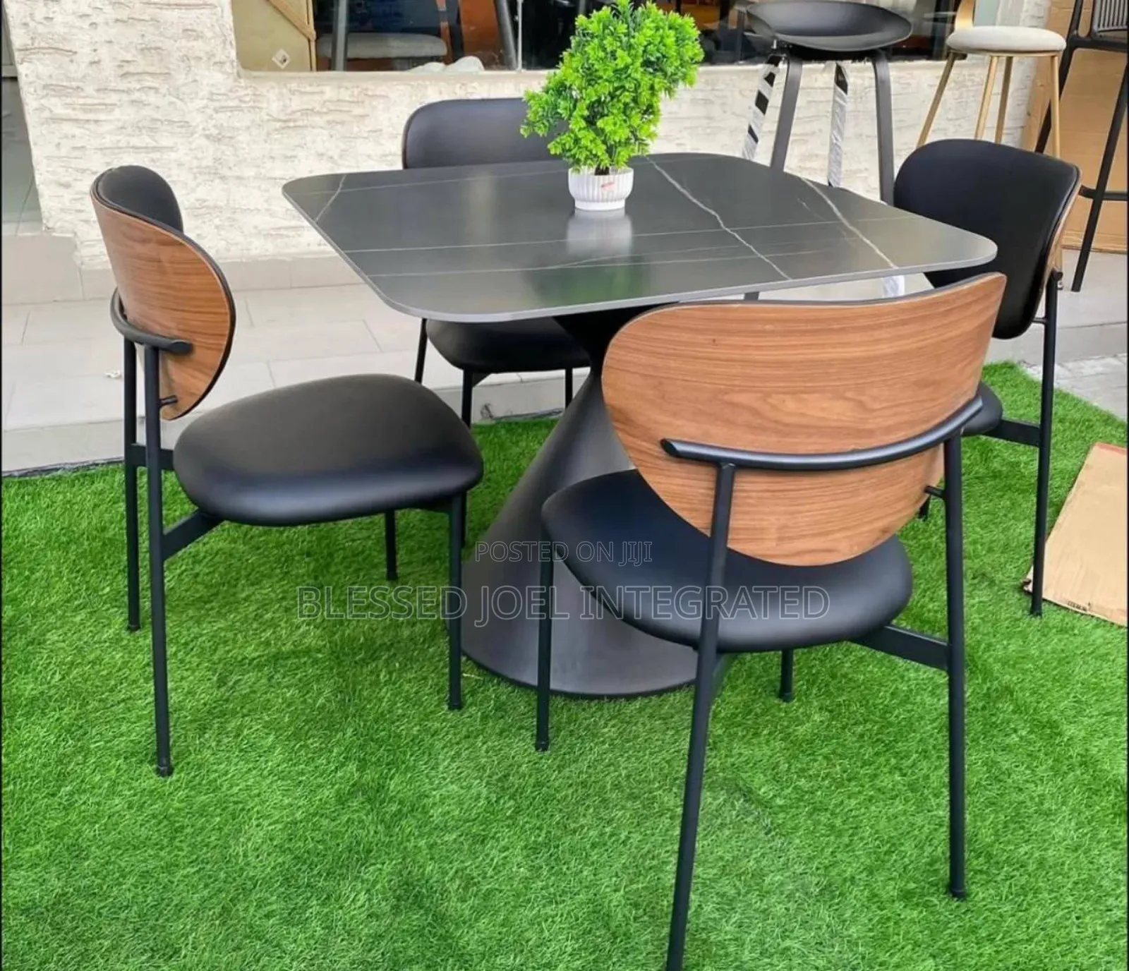 Mable Dinning Table 4 Seaters