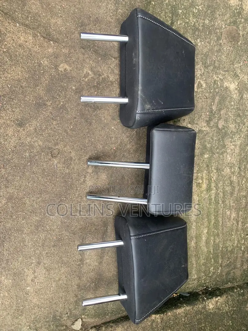 3 Back Headrest Toyota Rav4 2019-21 Available