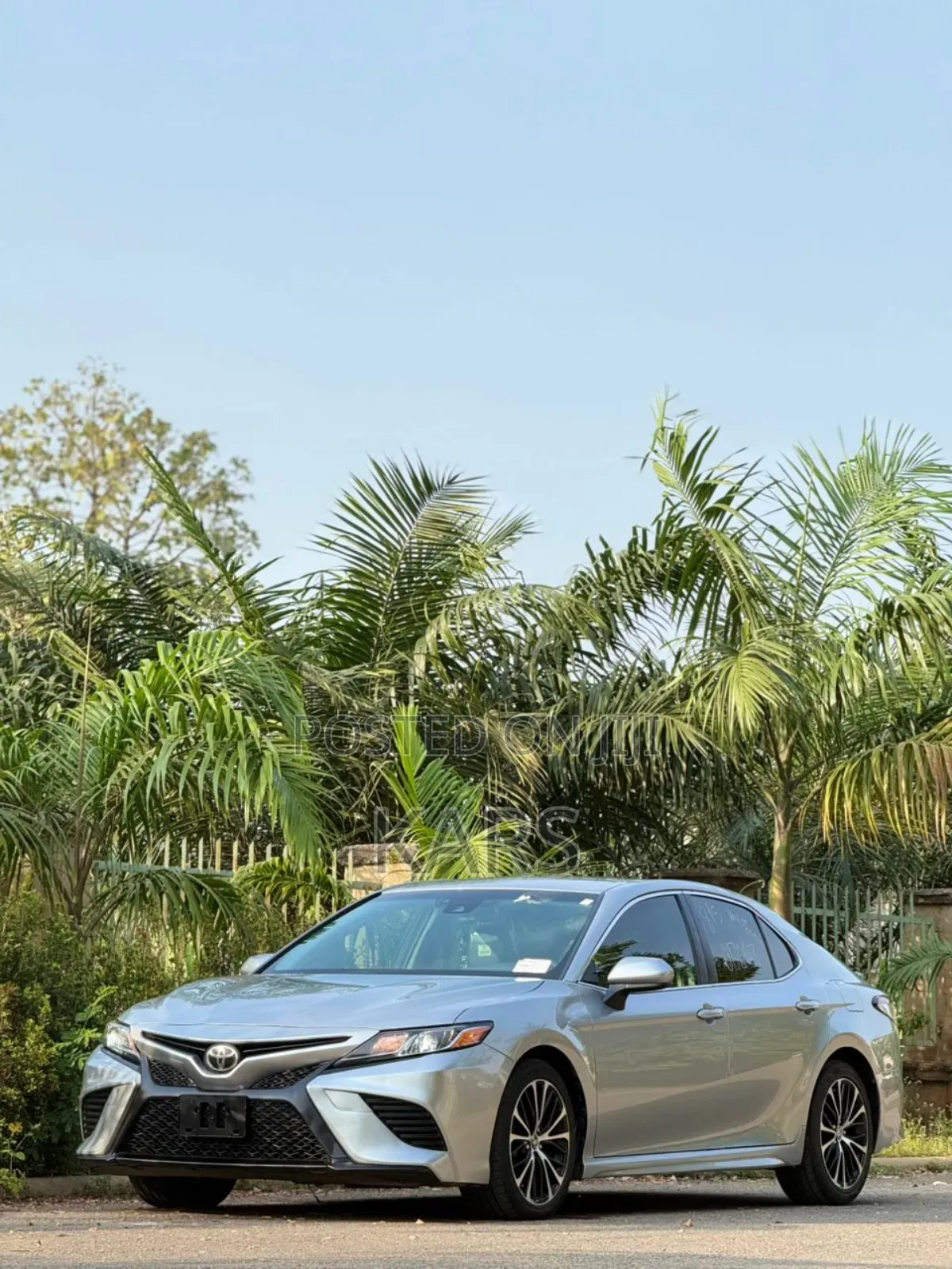 Toyota Camry 2018 Silver
