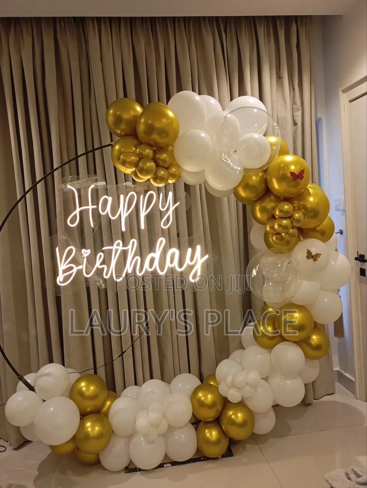White and Gold Balloon Decoration