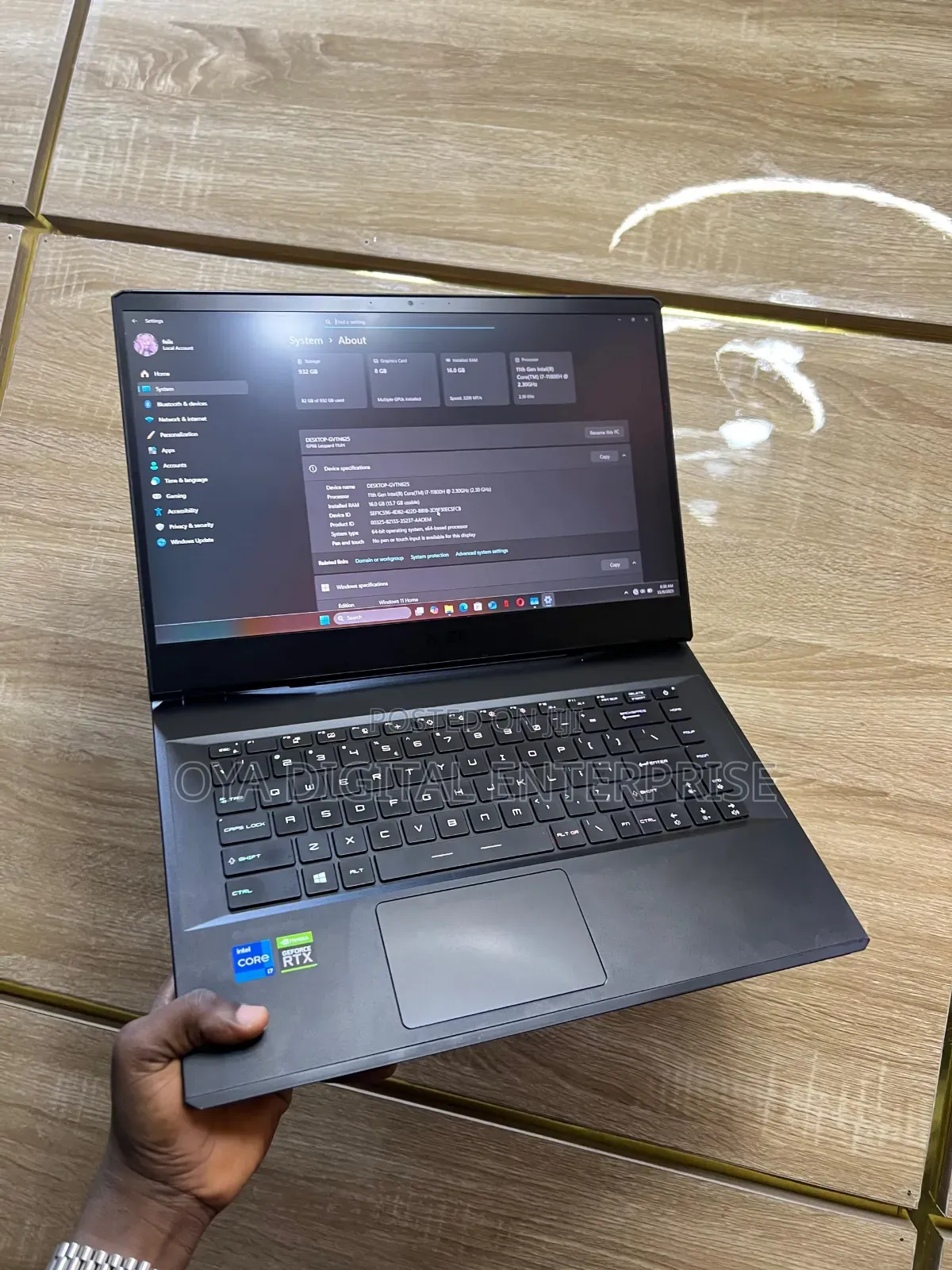 Laptop MSI GP66 LEOPARD 10UG 16GB Intel Core i7 SSD 1T