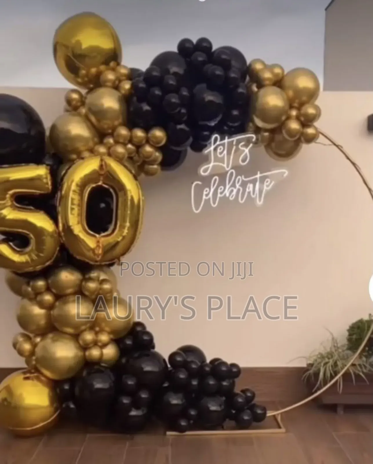 Black and Gold Balloon Decoration