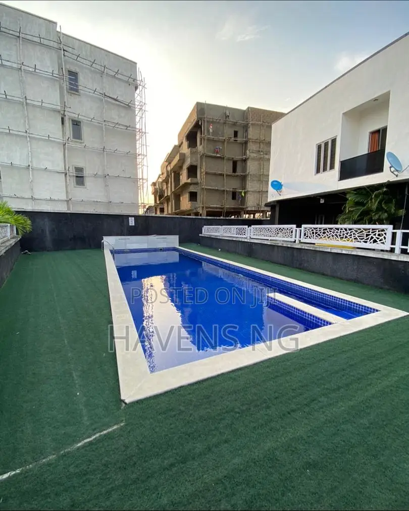 4bdrm Duplex in Ikota for sale
