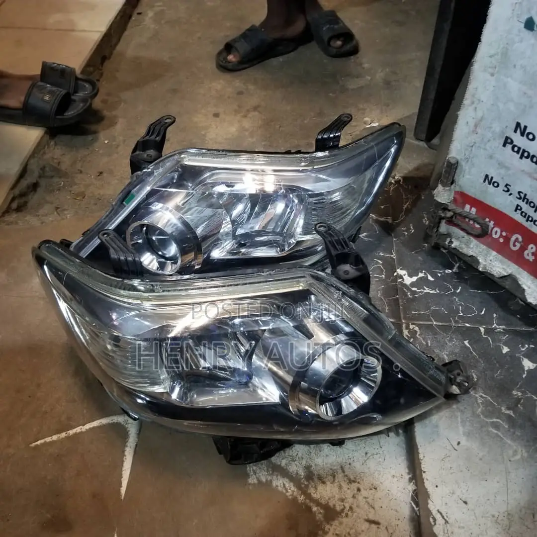 Set Headlamp Fortuner 2012