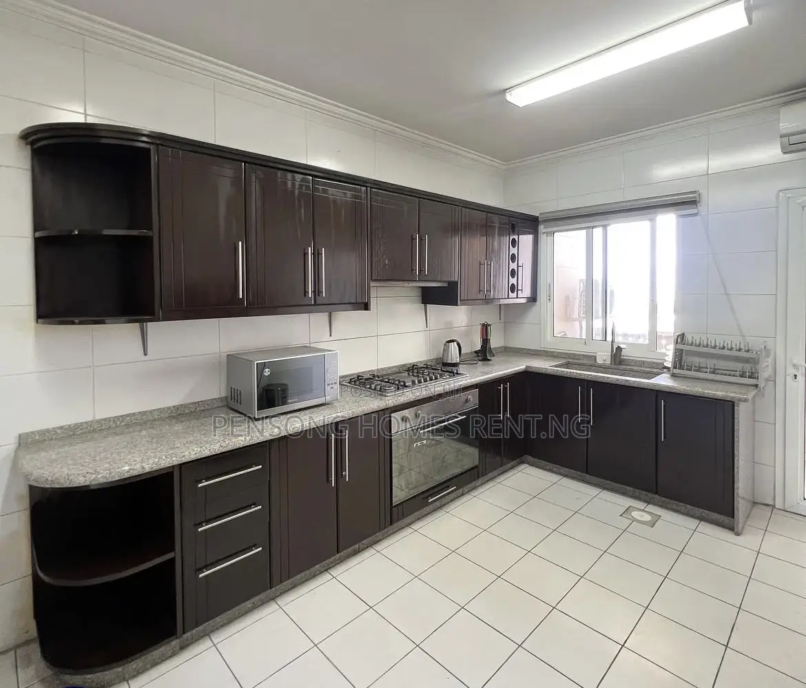 3bdrm Apartment in 500, Ikoyi for sale