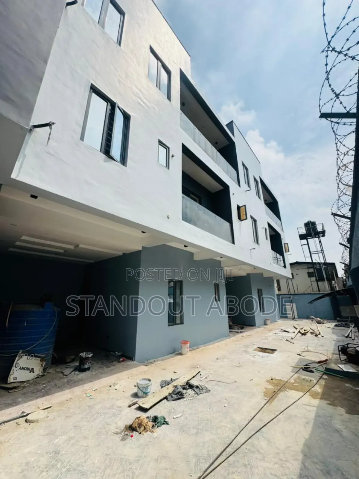 4bdrm Duplex in Inside An Estate, Ikeja for sale