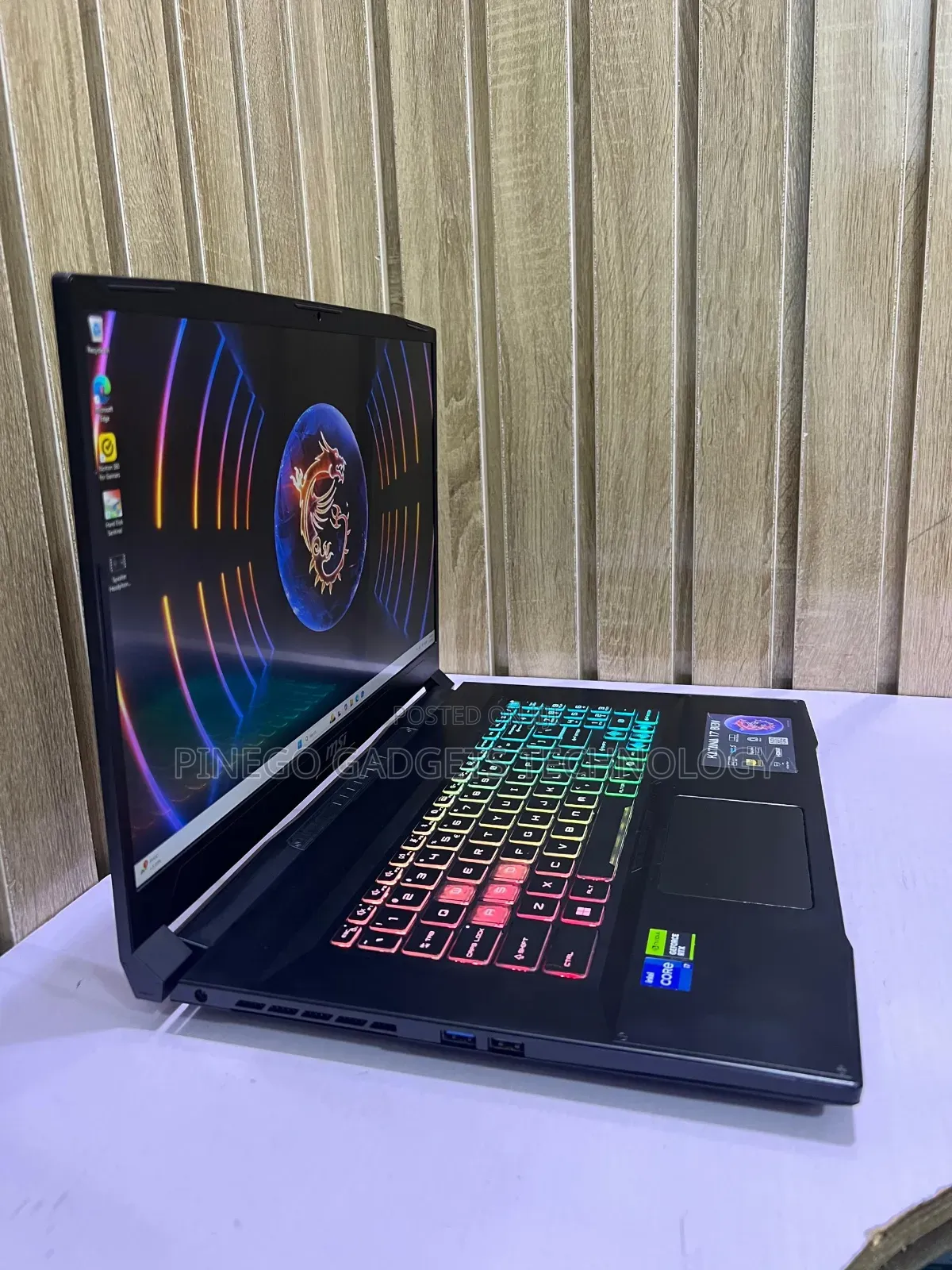Laptop MSI Katana 17 32GB Intel Core I7 SSD 1T