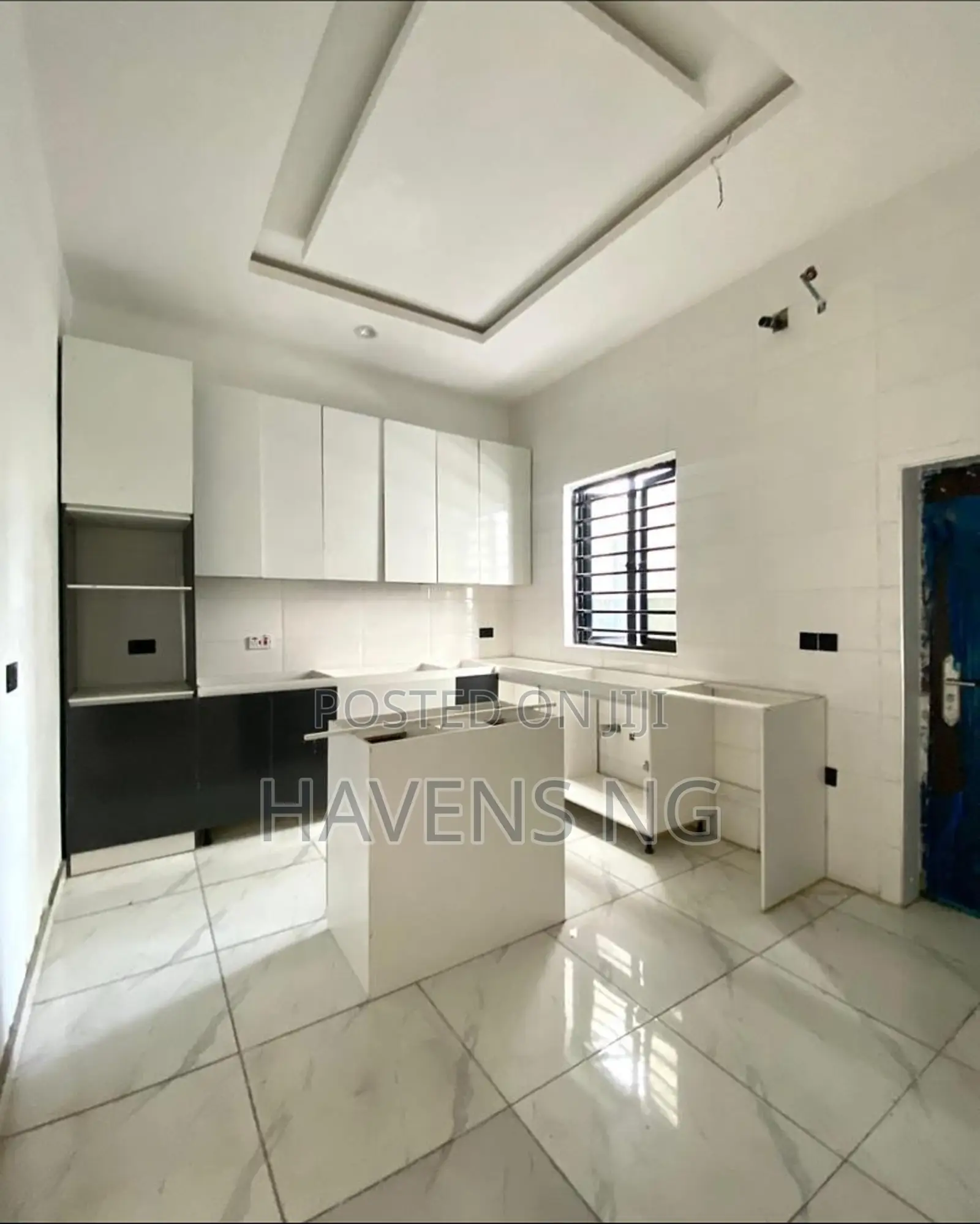 4bdrm Duplex in Orchid Estate, Lekki Expressway for sale