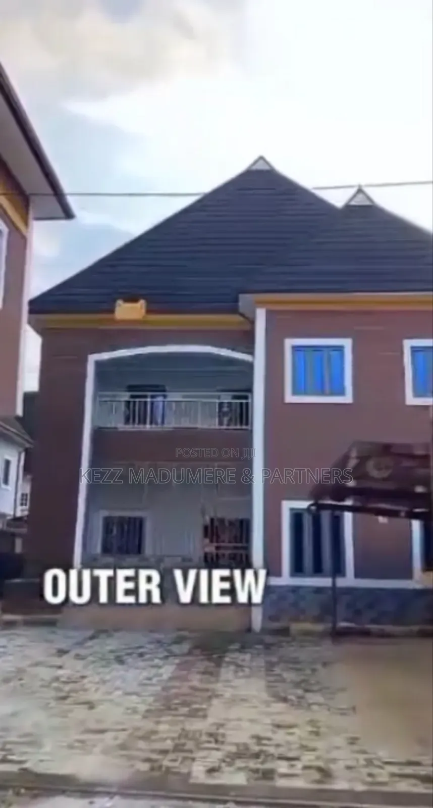5bdrm Duplex in Rumuaghulu , Port for sale