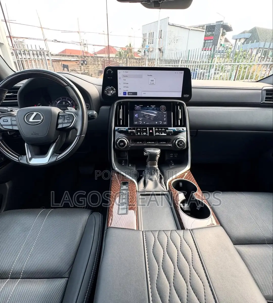Lexus LX 600 2022 Silver