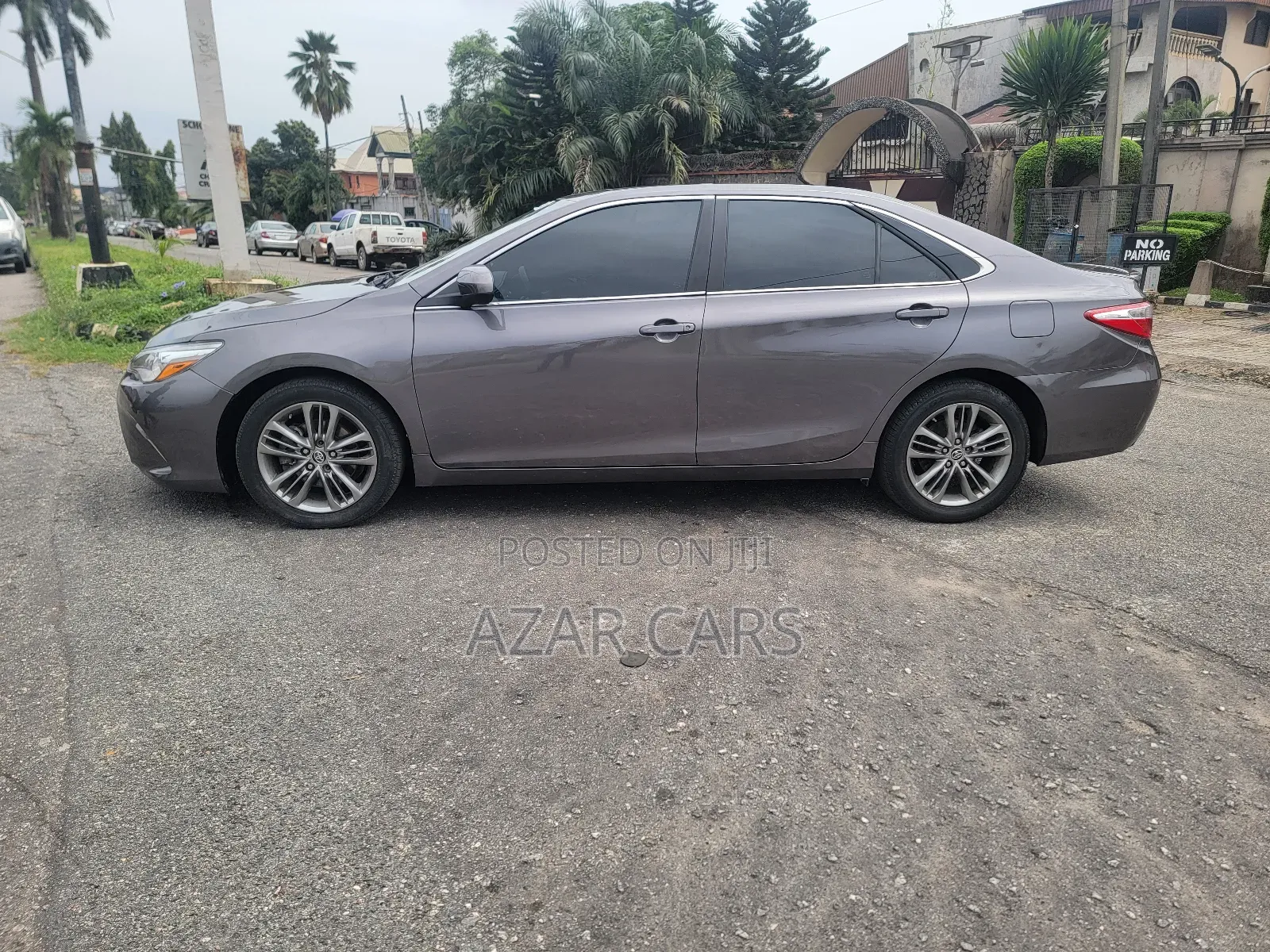 Toyota Camry SE 4dr Sedan (2.5L 4cyl 6A) 2016 Gray