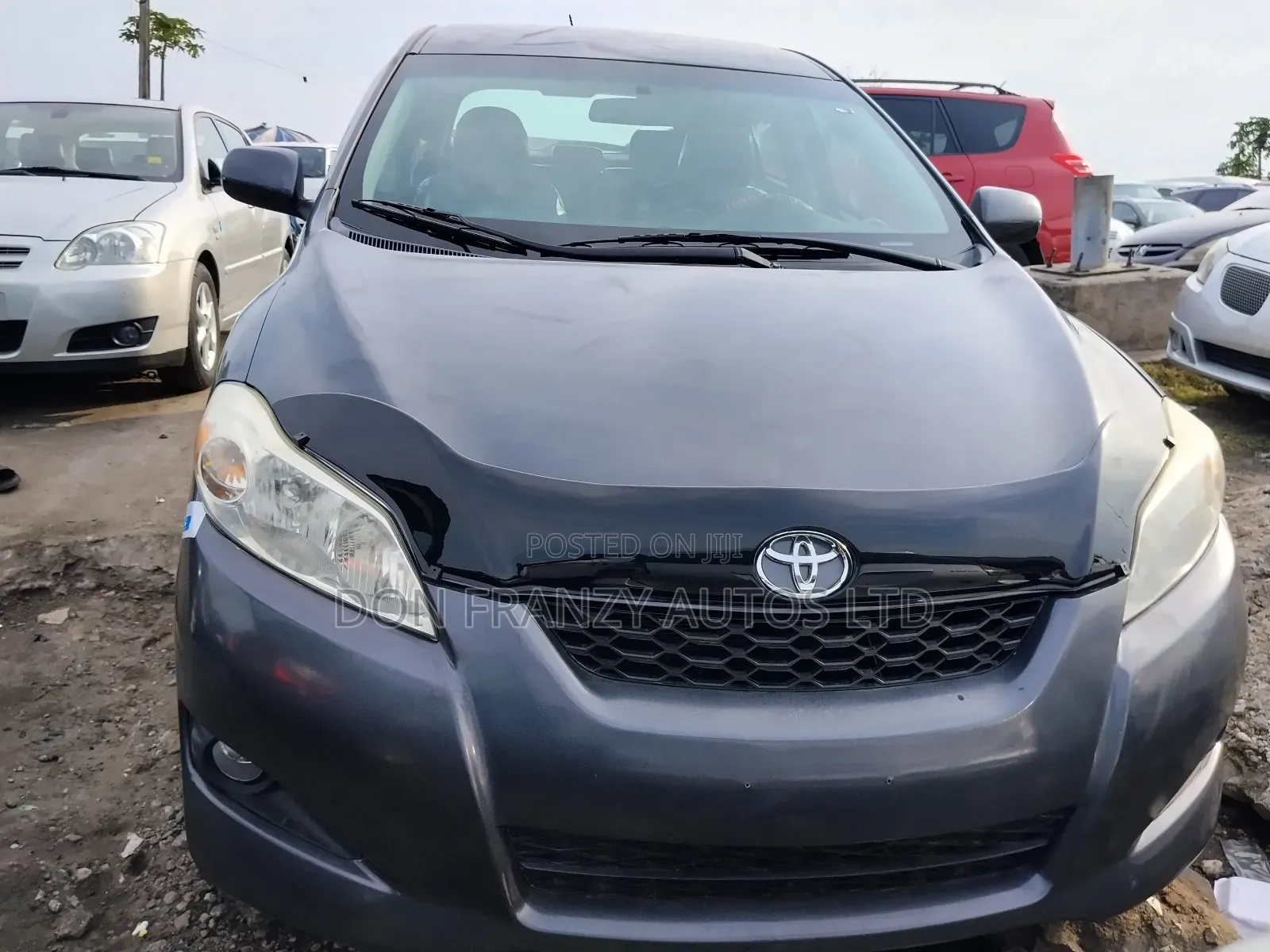 Toyota Matrix Hatchback FWD (1.8L 4cyl 5M) 2010 Gray