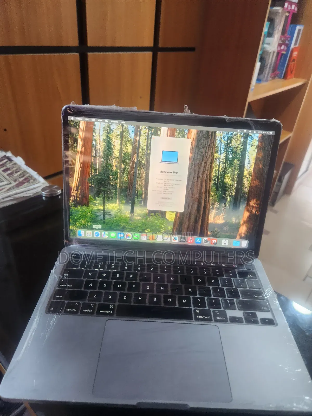 Laptop Apple MacBook Pro 2020 8GB Intel Core i5 SSD 256GB