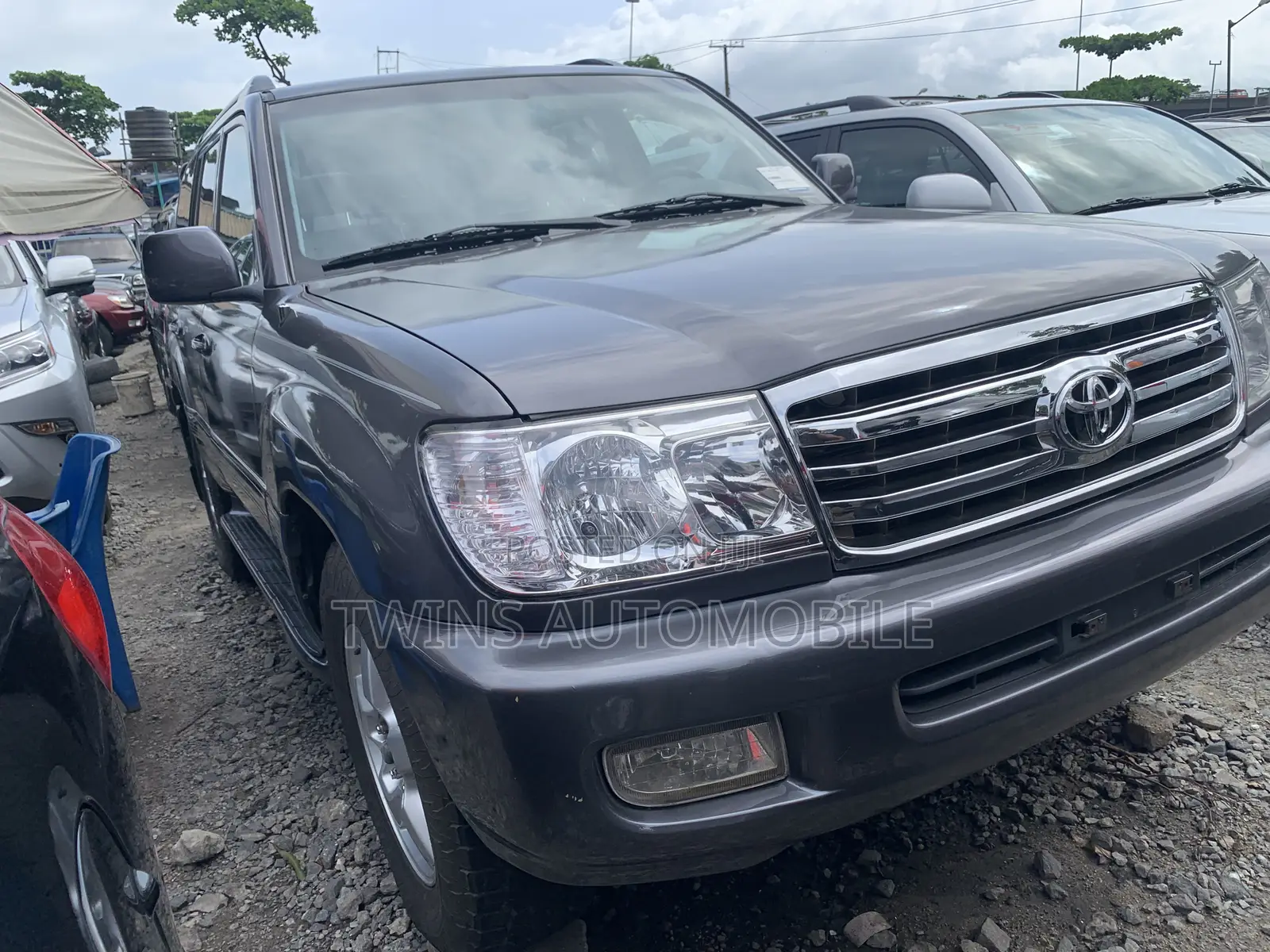 Toyota Land Cruiser 2004 Gray