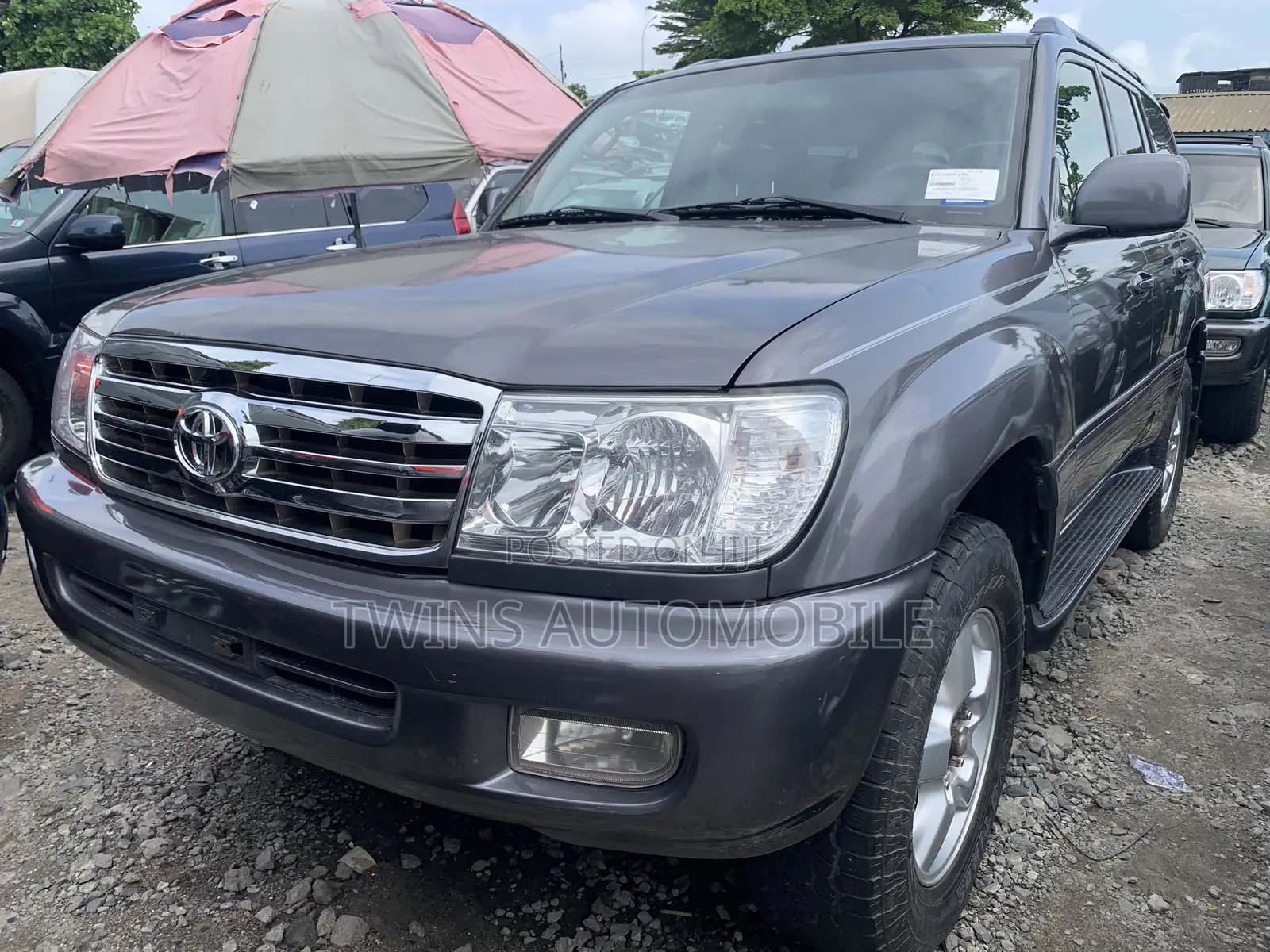 Toyota Land Cruiser 2004 Gray