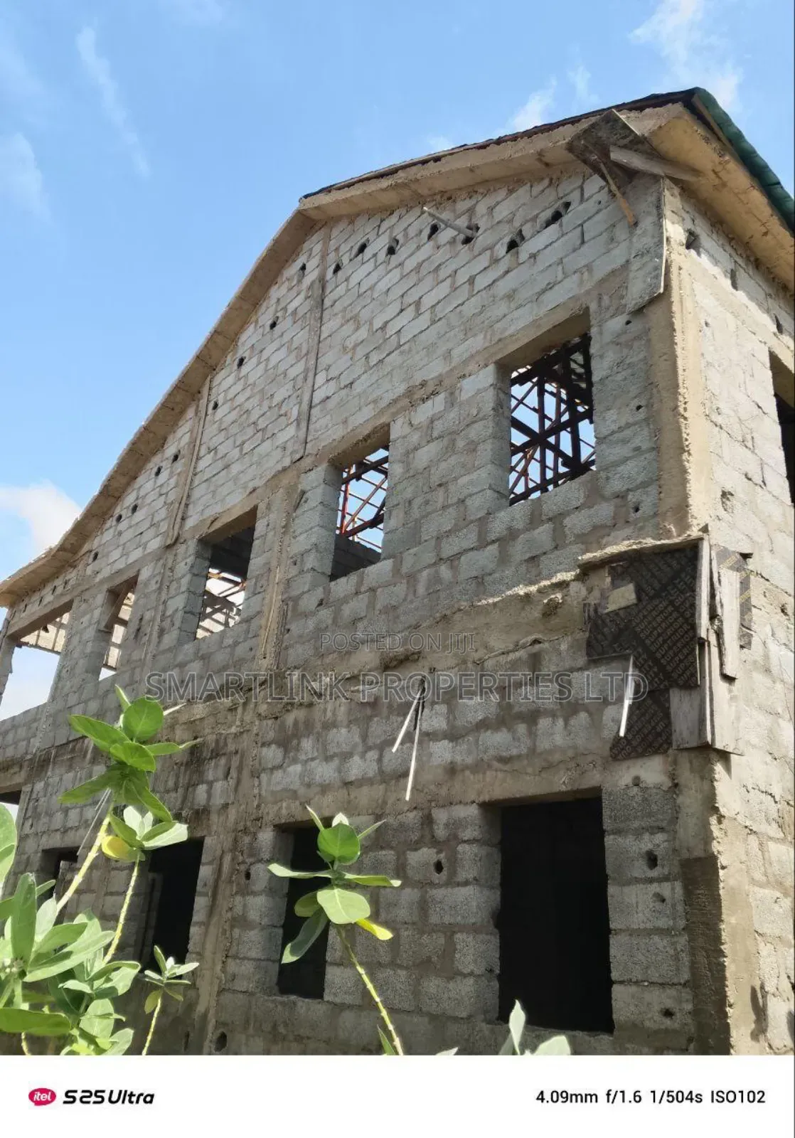 5bdrm Duplex in Kyc Estate, Pyakasa for sale