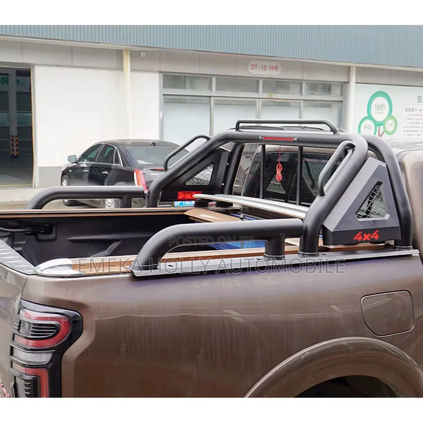 Universal Off-Road Roll Bar Protector for Pickups
