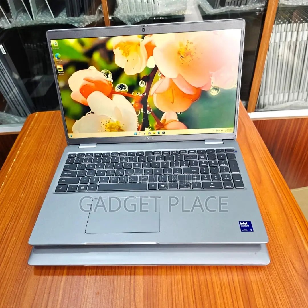 Laptop Dell Latitude 5550 16GB Intel SSD 512GB