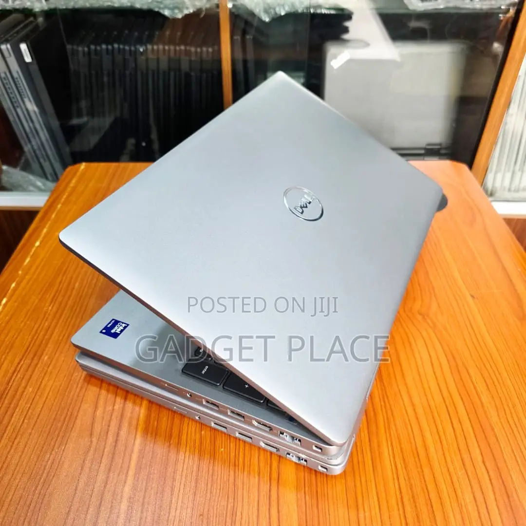 Laptop Dell Latitude 5550 16GB Intel SSD 512GB