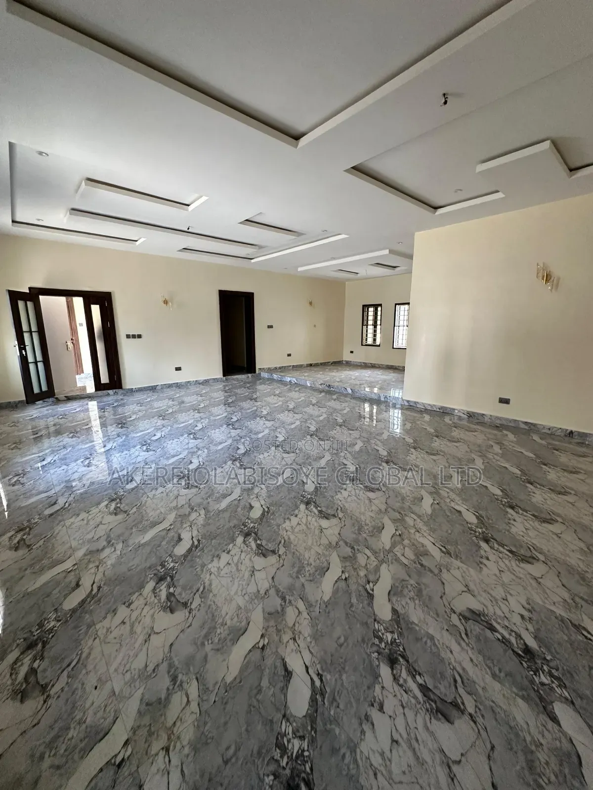 5bdrm Duplex in Naf Valley Asokoro for sale