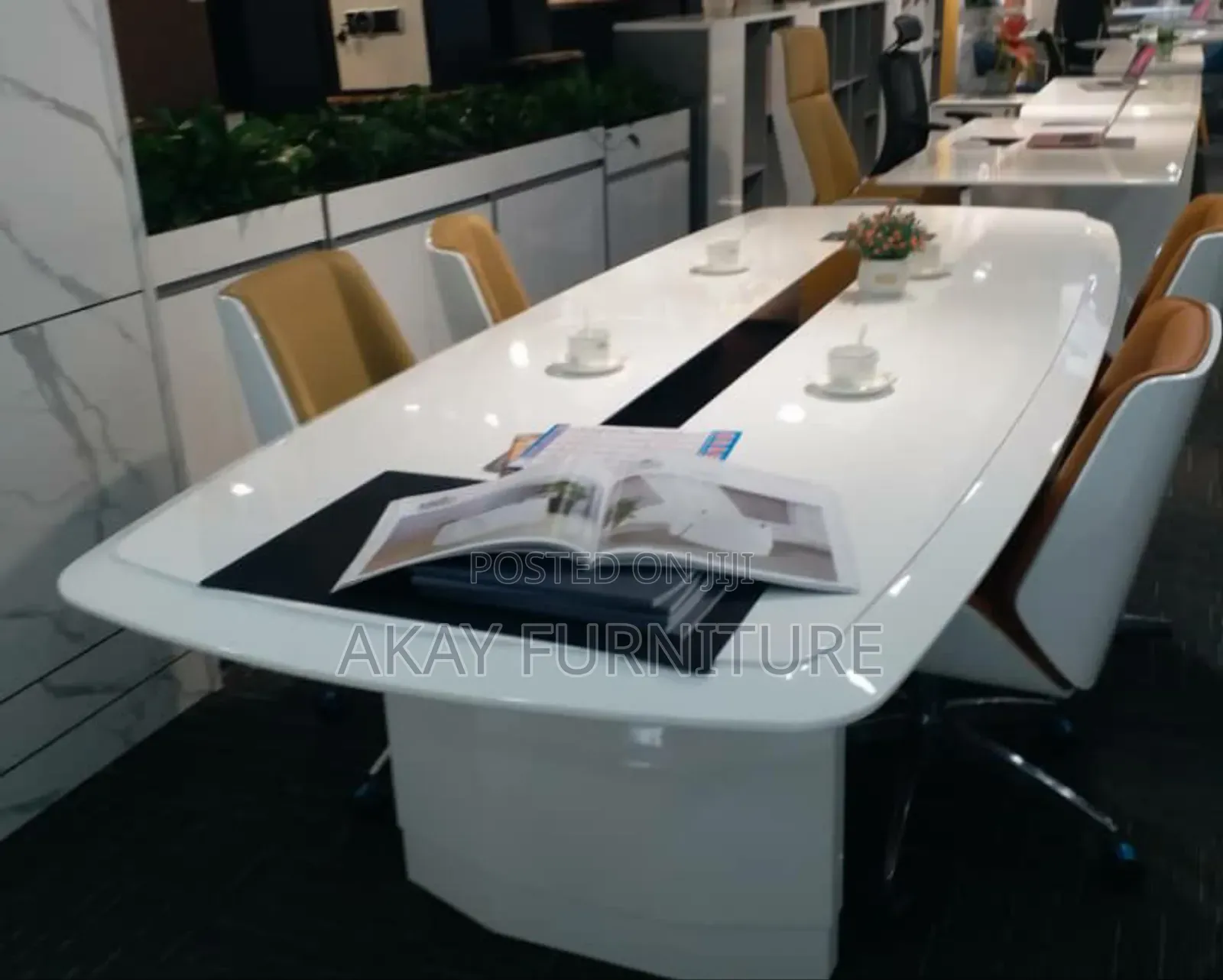White Oval Shaped Meeting Table In 3 Meters