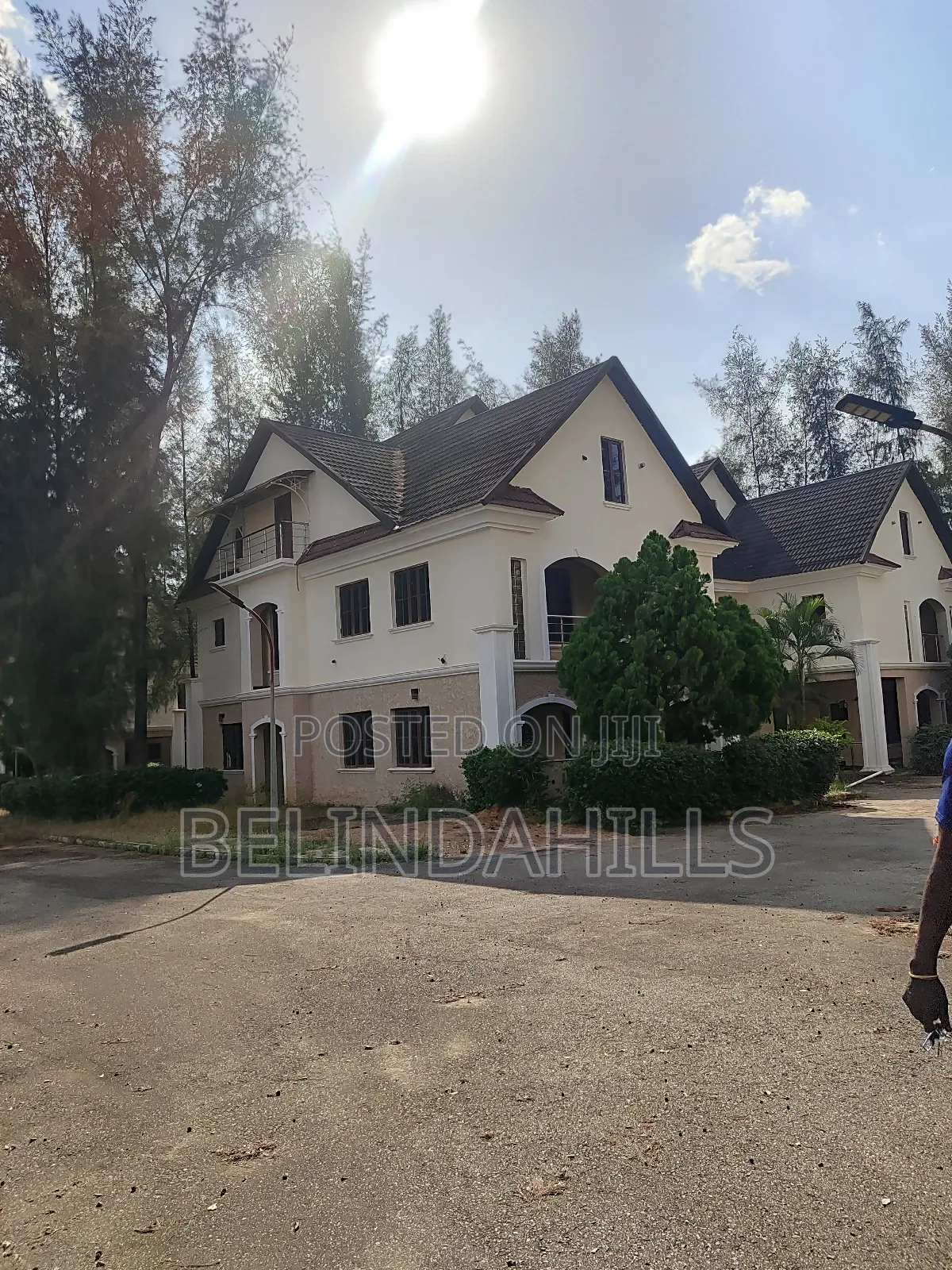 4bdrm Duplex in Utako for sale