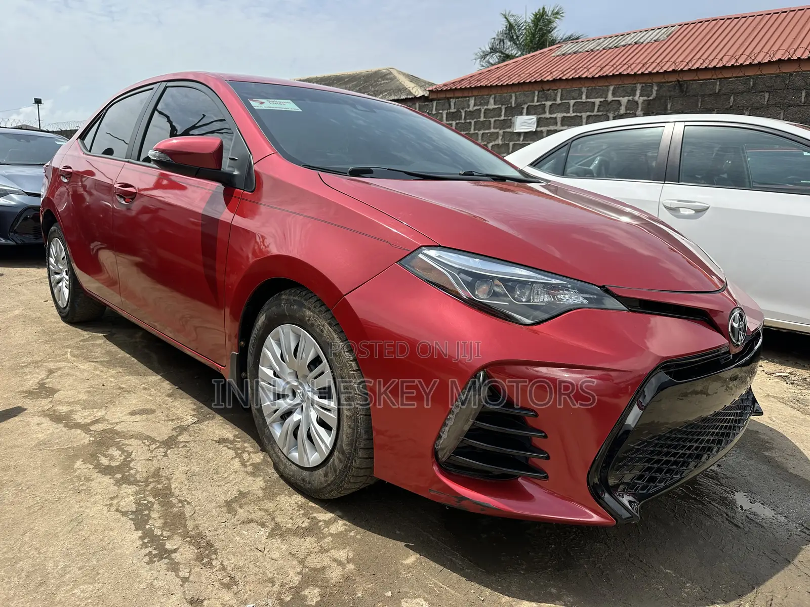 Toyota Corolla LE (1.8L 4cyl 2A) 2019 Red