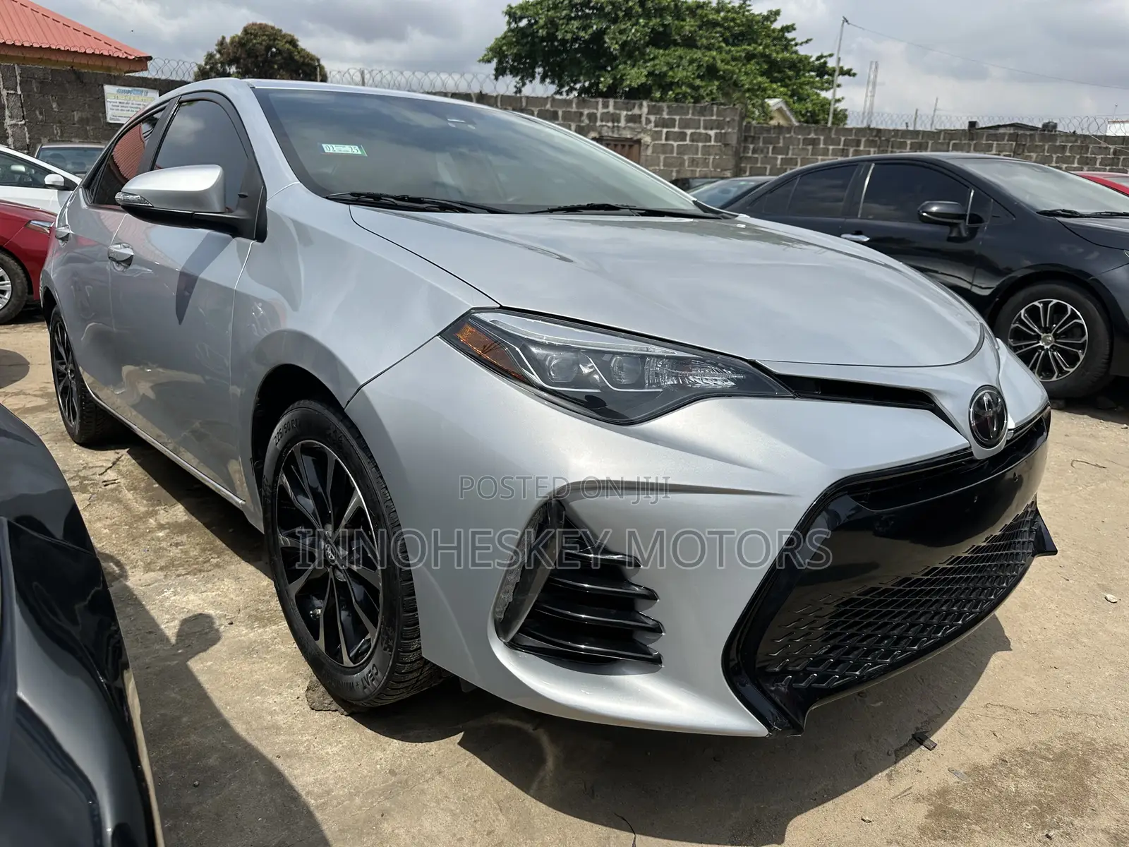 Toyota Corolla LE (1.8L 4cyl 2A) 2018 Silver