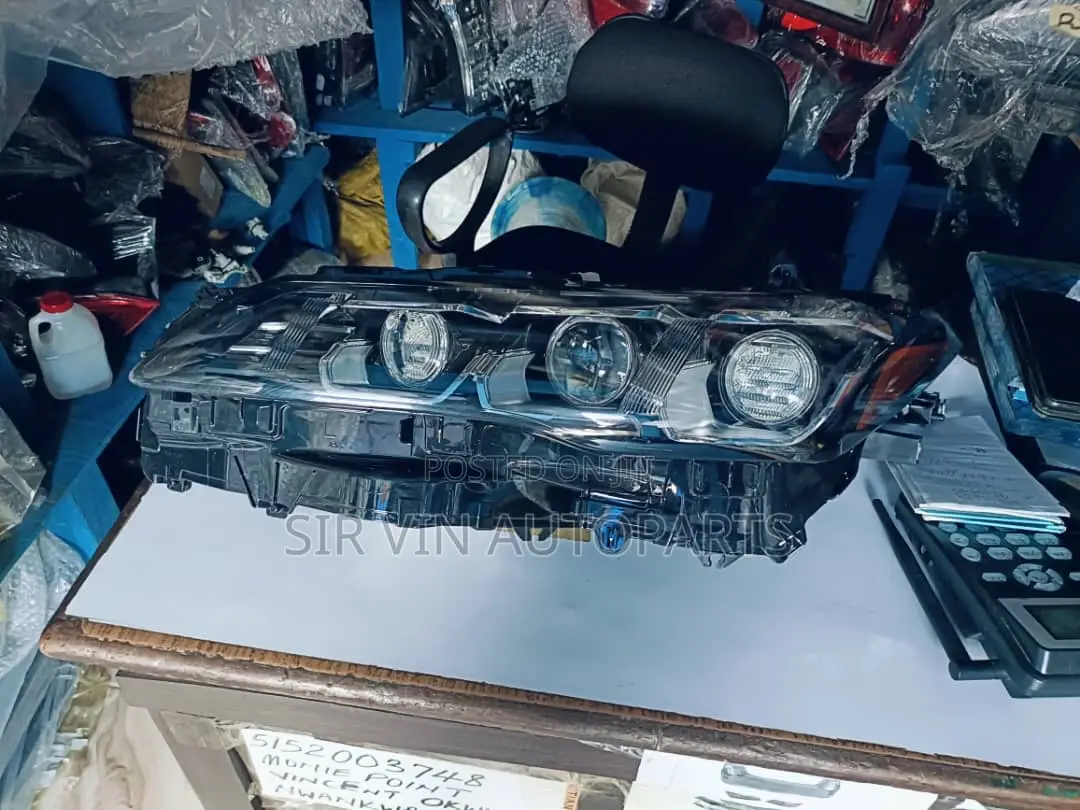 Avalon 2020 Headlight / Headlamp