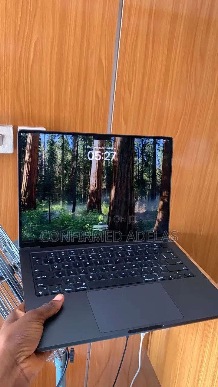 Laptop Apple MacBook Pro 2024 M4 14-inch 16GB Apple M4 SSD 512GB