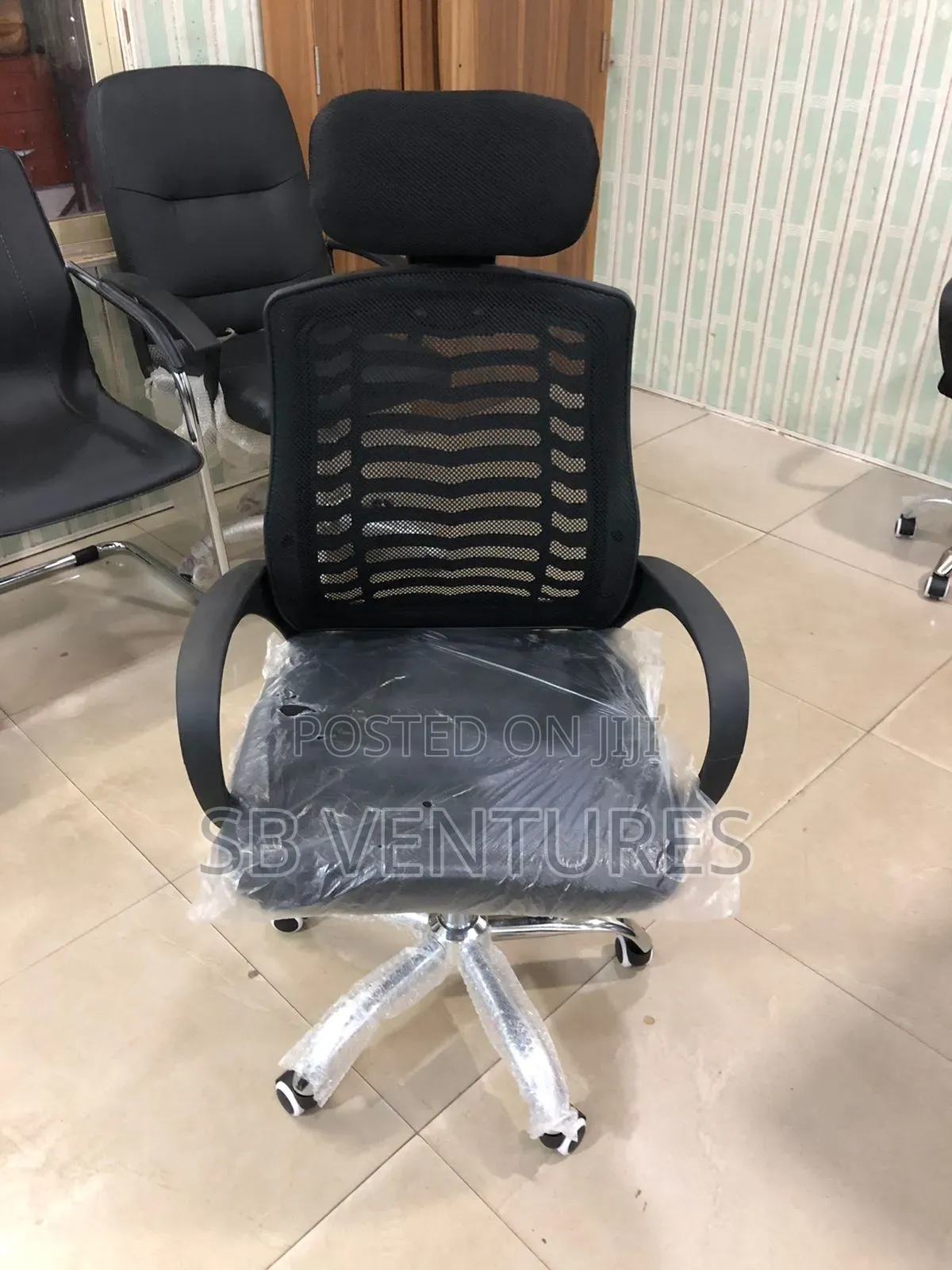 Office Chairs With Headrest