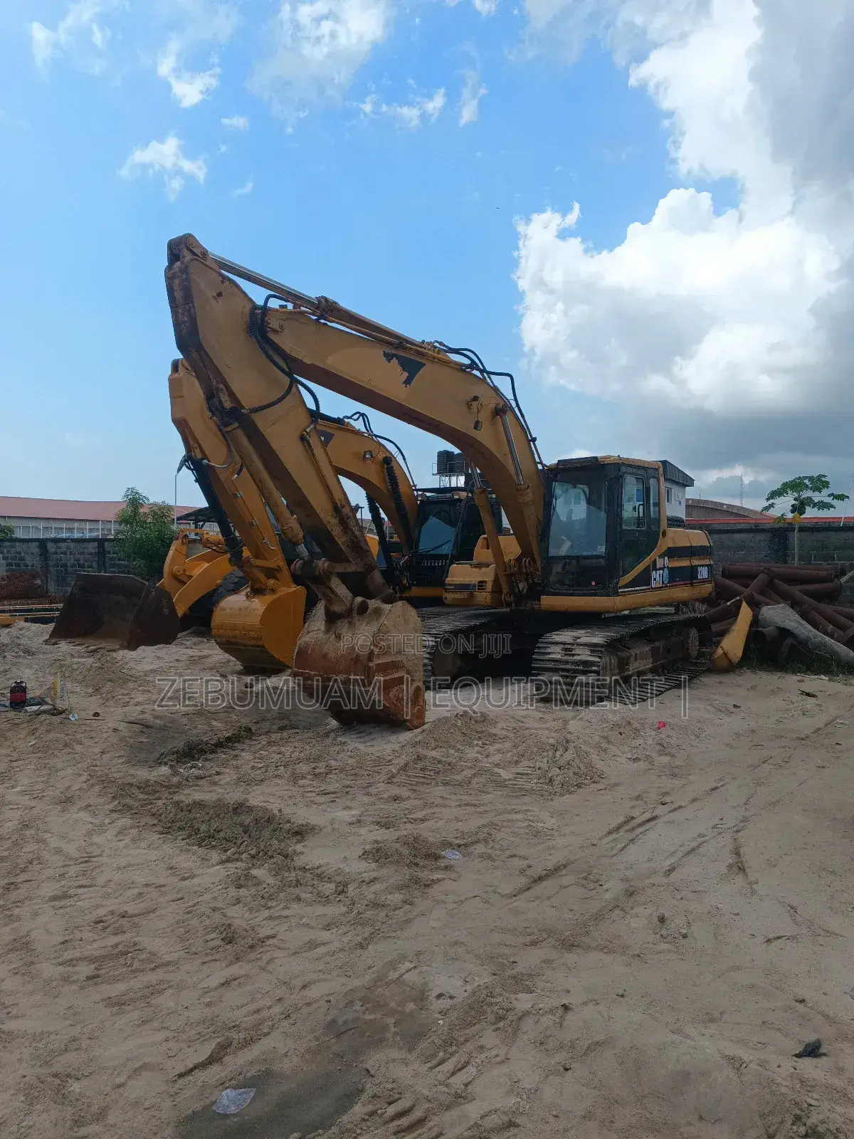 Caterpillar Excavator 320 Bl for Sale. 120m Naira