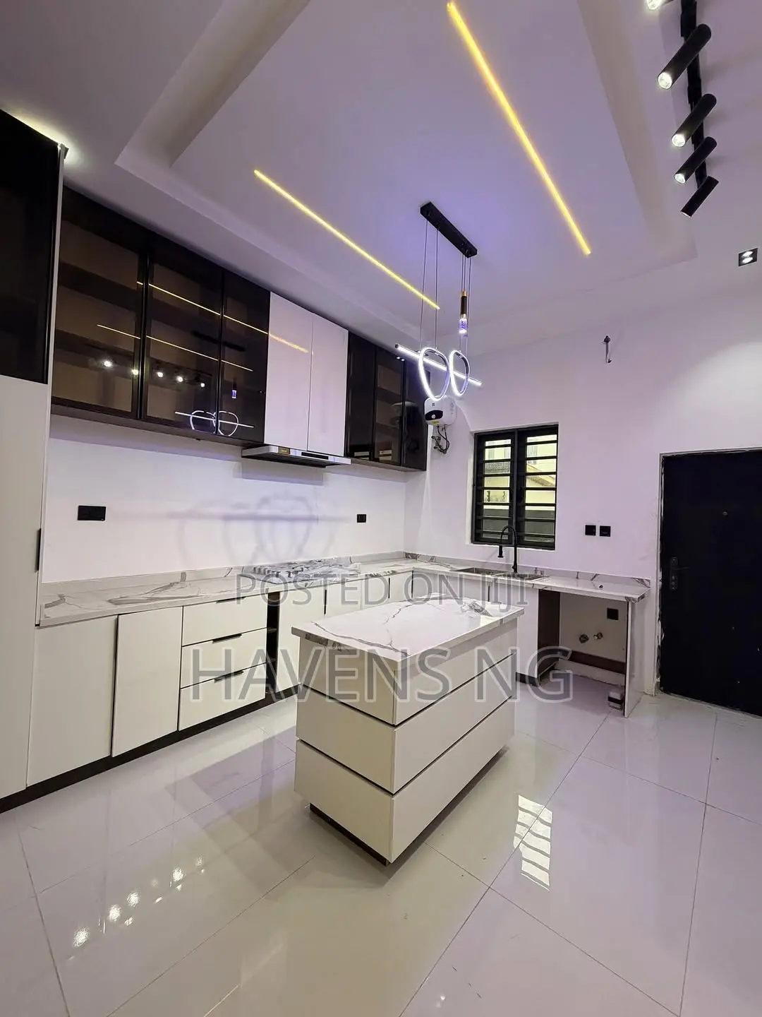 4bdrm Duplex in Off Lekki-Epe Expressway for sale