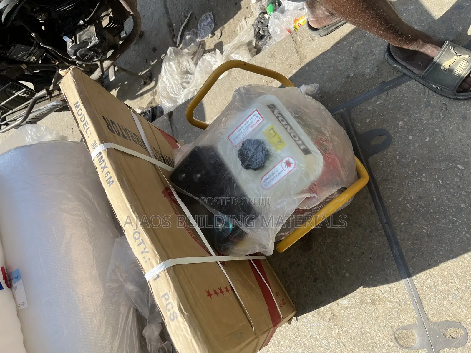 Honda Poker/Vibrator Concrete Machine With Hose
