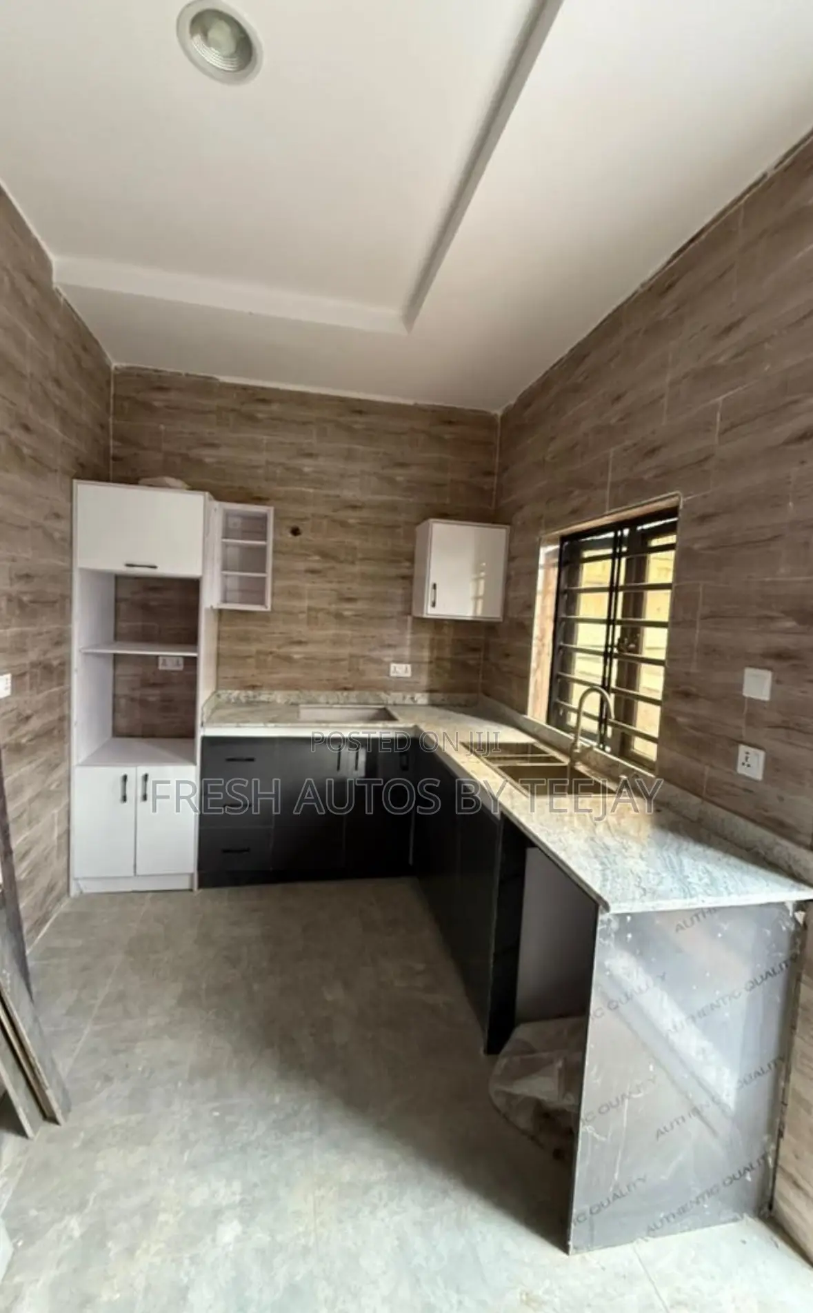 4bdrm Duplex in Gate Way Estate for sale