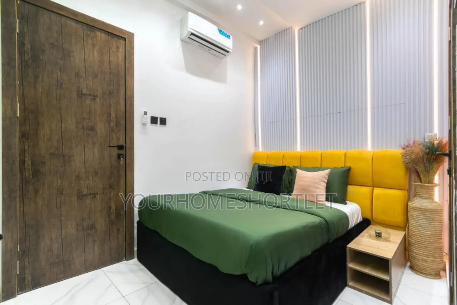 Luxury 2 and 1 Bedroom With Swimming Pool, Ps5, and Private Lounge