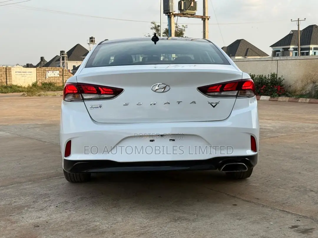 Hyundai Sonata Sport 2019 White