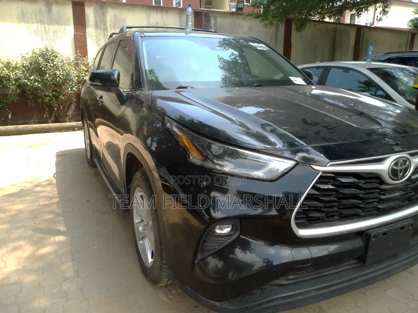 Toyota Highlander LE 2021 Black