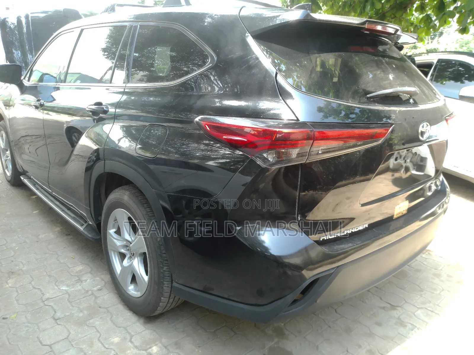 Toyota Highlander LE 2021 Black