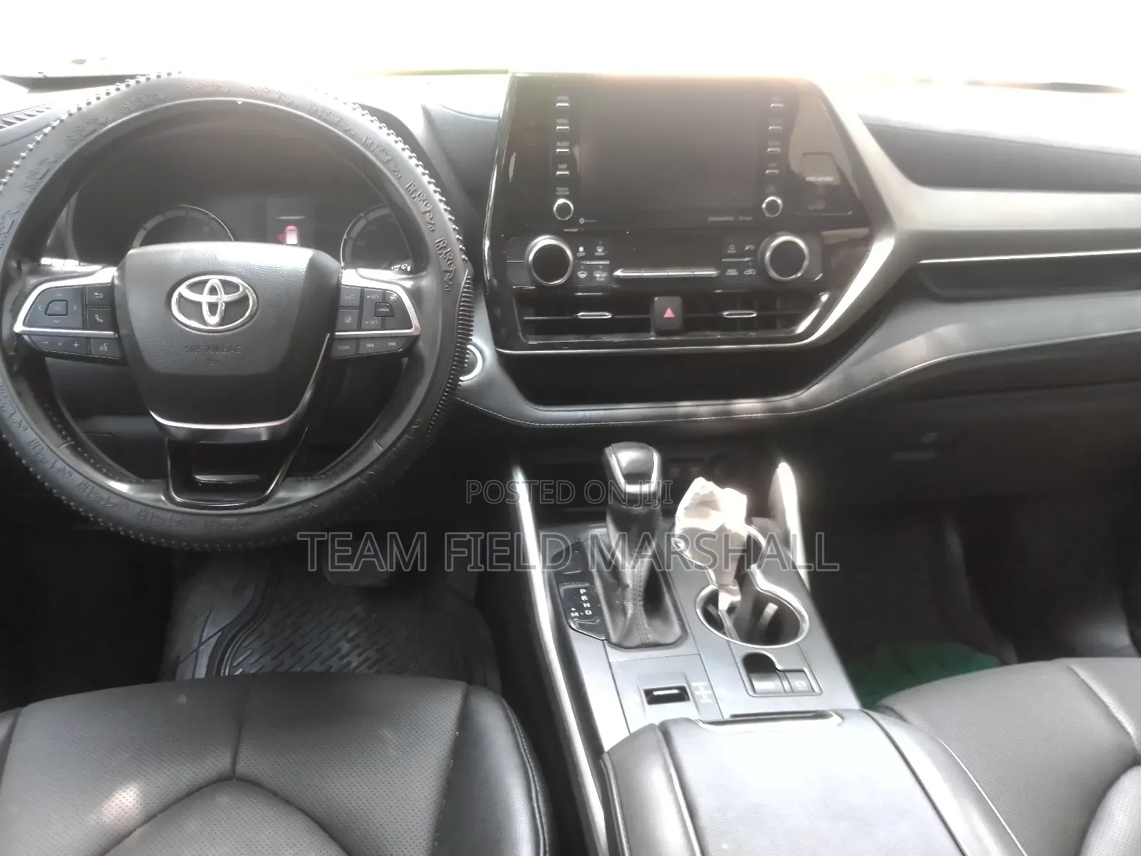 Toyota Highlander LE 2021 Black