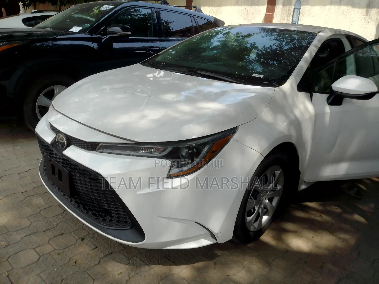 Toyota Corolla LE 2020 White