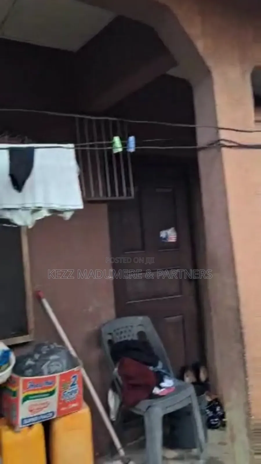 6bdrm Bungalow in World Bank Estate, for sale