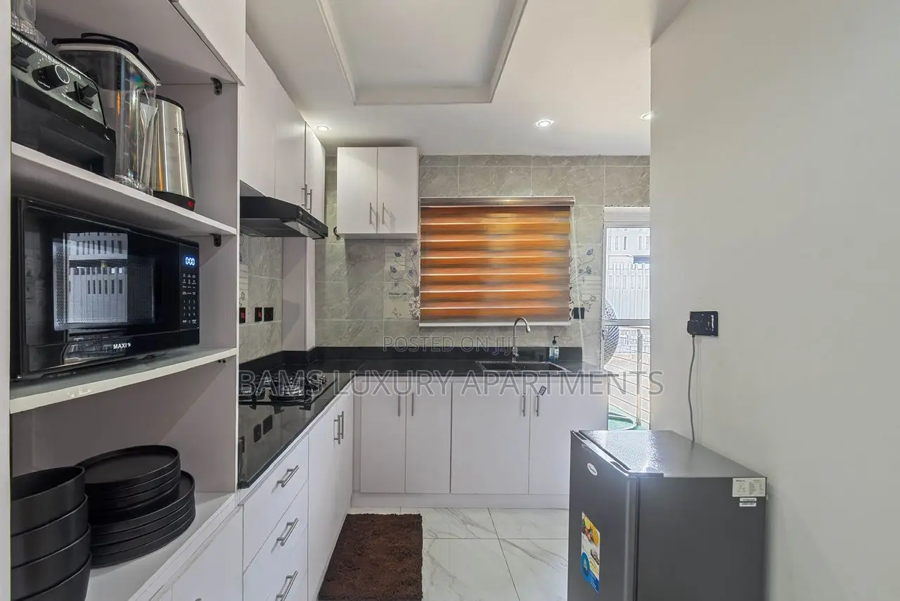 Short Stay Apartment Available at Lekki Phase 1
