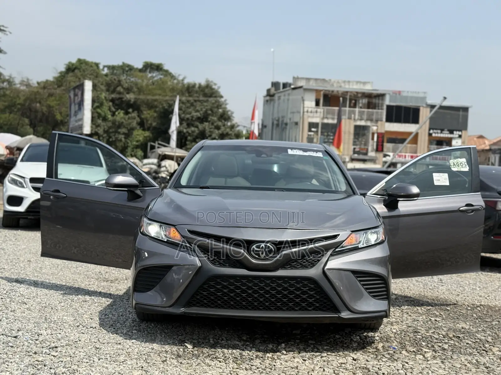 Toyota Camry 2019 Gray