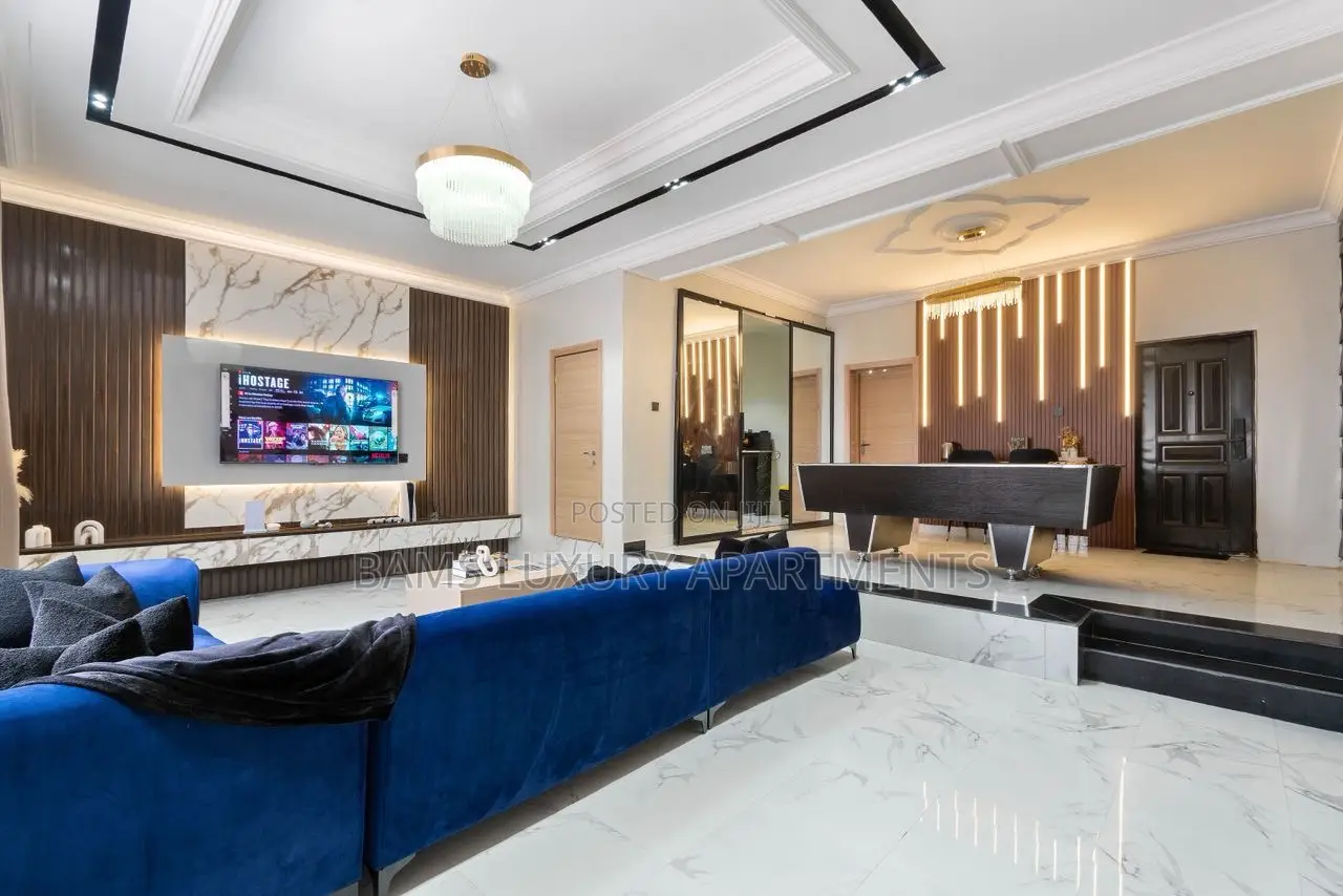 A Spacious Luxury 1 Bedroom With Ps5, Balcony Snooker Board*