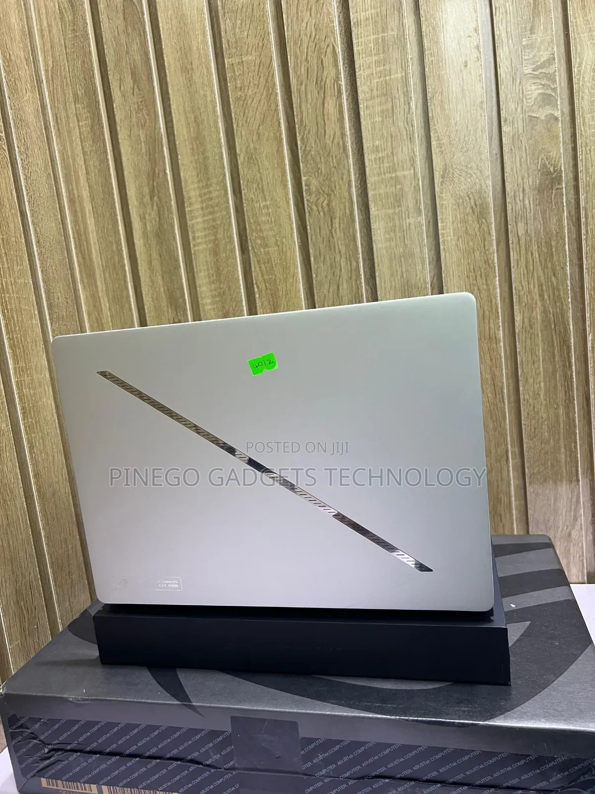 Laptop Asus ROG Zephyrus G14 16GB AMD Ryzen 9 SSD 1T